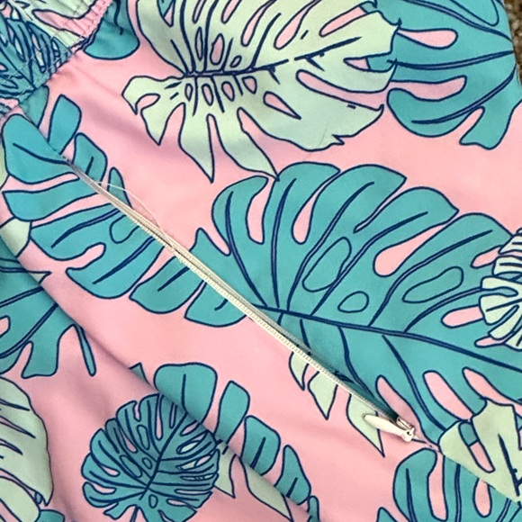 Tropical Leaf Print Swim Trunks/Shorts Pink/Blue Lined 5” Inseam Zipper Pockets - Picture 4 of 6